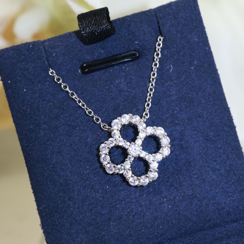 HARRY WINSTON